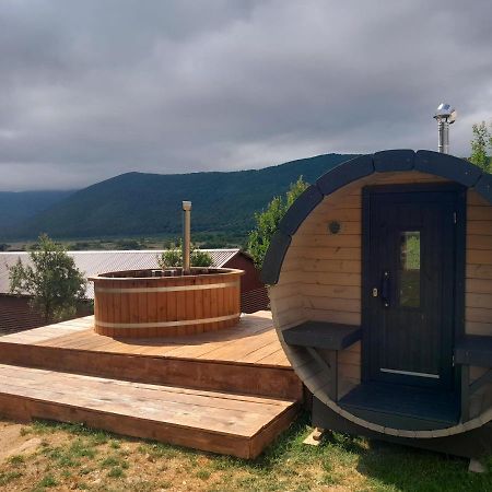 Farma & Apartmani Opg Sasa Delic Korenica Exterior foto